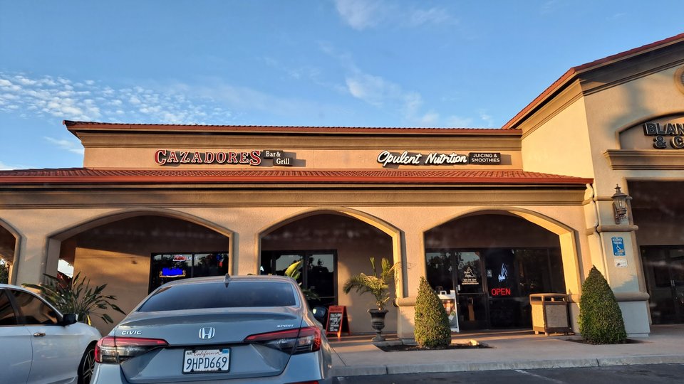 Front view of Cazadores Bar & Grill in Madera.